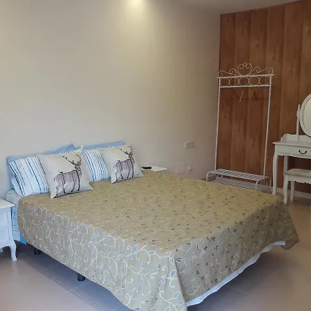 Country house Volcanic Rural Mas La Garrinada Olot
